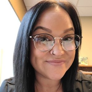 Meet your Posher, Suzie